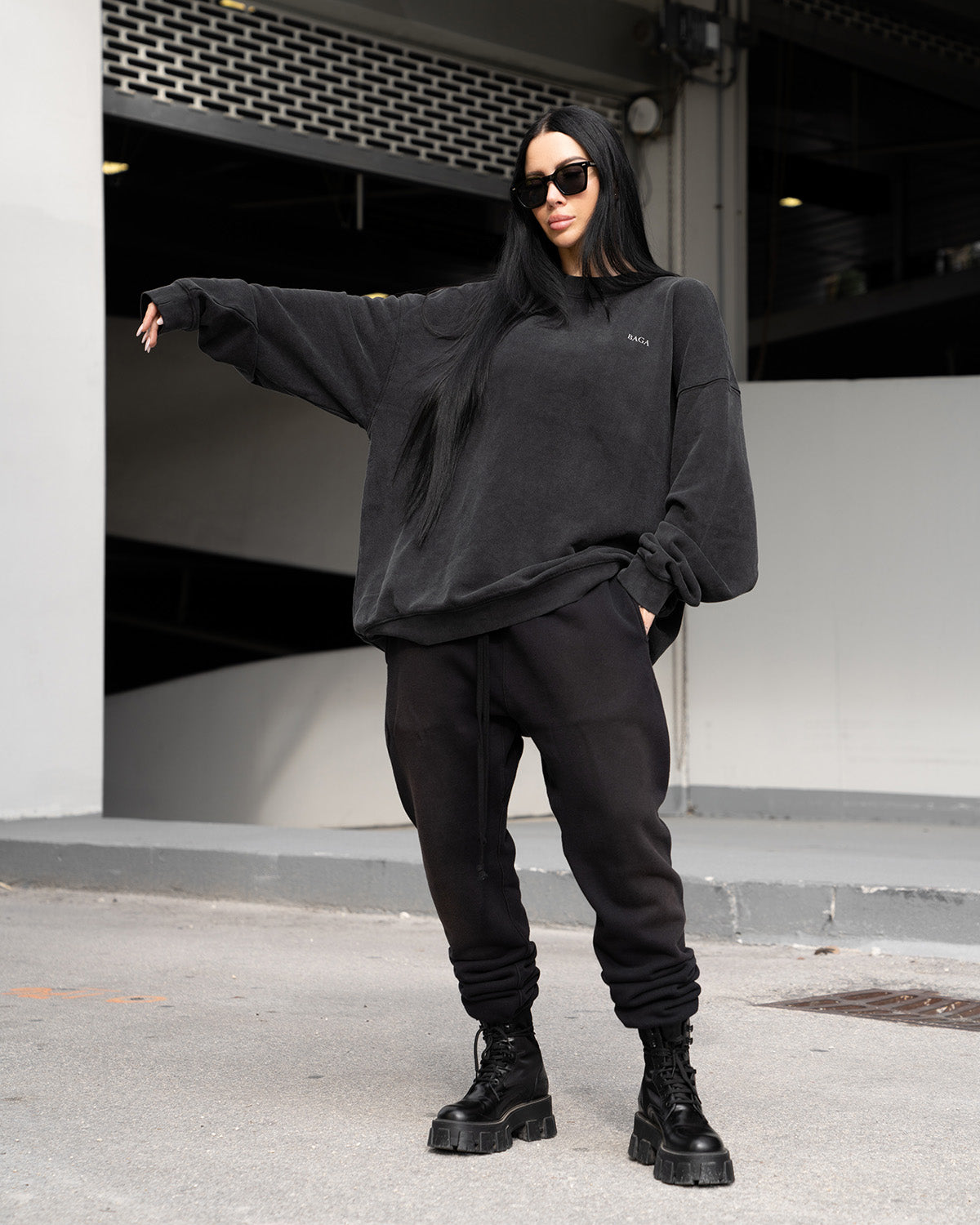 Crewneck in Burnt Black